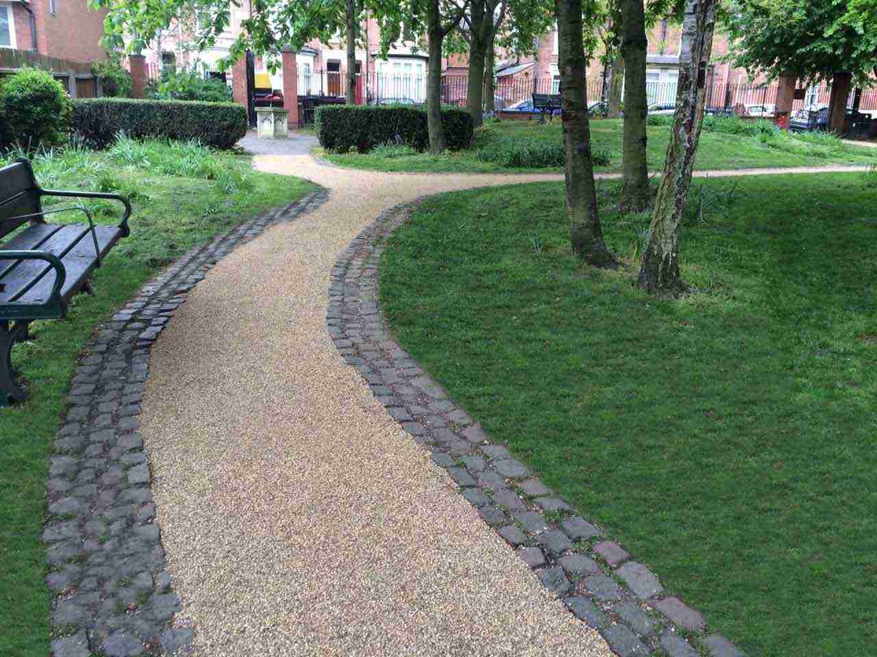 Enhancing Curb Appeal with Beautiful Resin Pathways